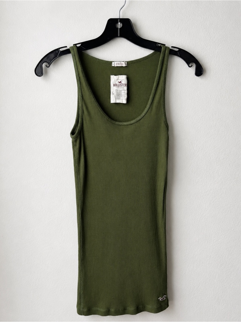 Y2K olive green ribbed Hollister tank-size L (but early 2000s L so runs small)